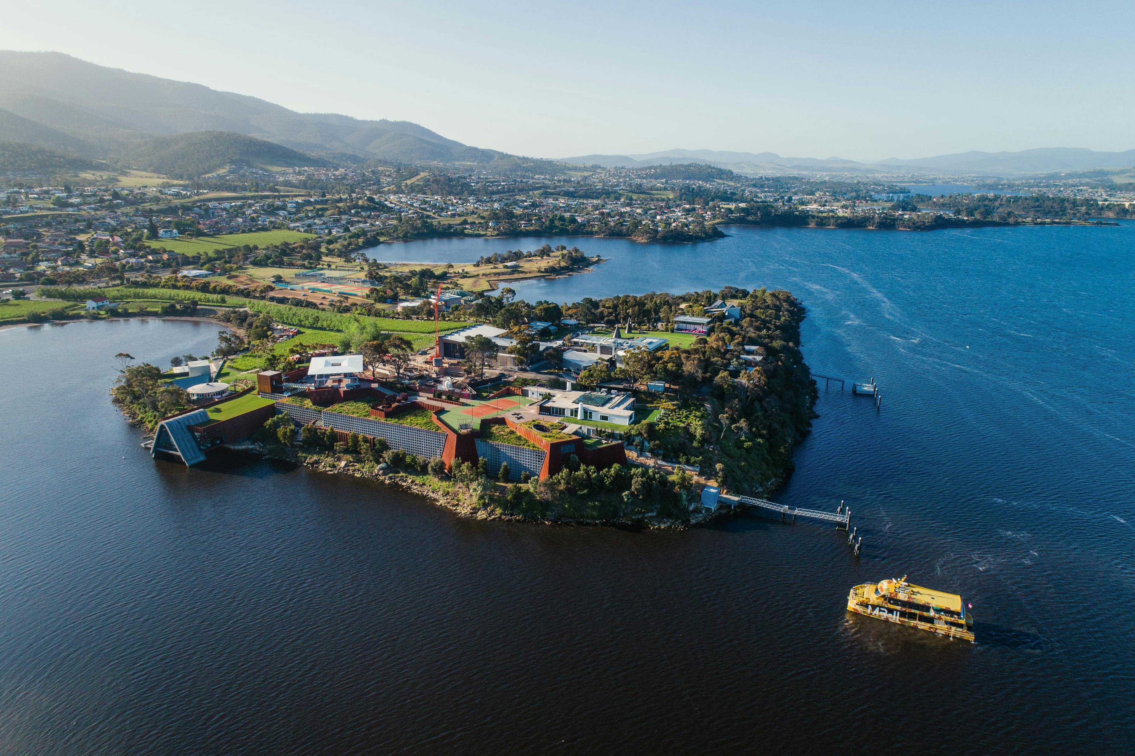 MR-2 Ferry arriving at Mona